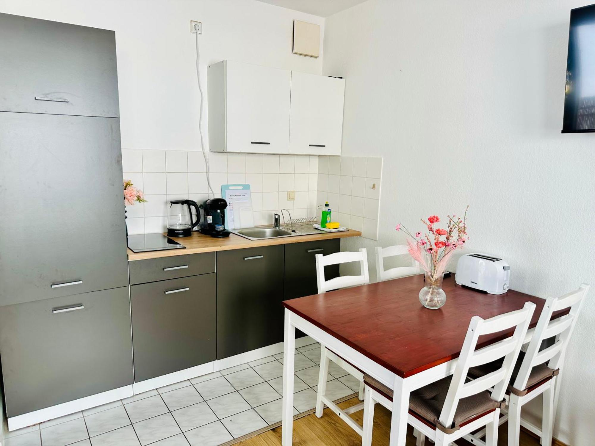 Studio Apartment In Stoetteritz With Balcony - Great Public Transport Links To The City Leipzig Bagian luar foto