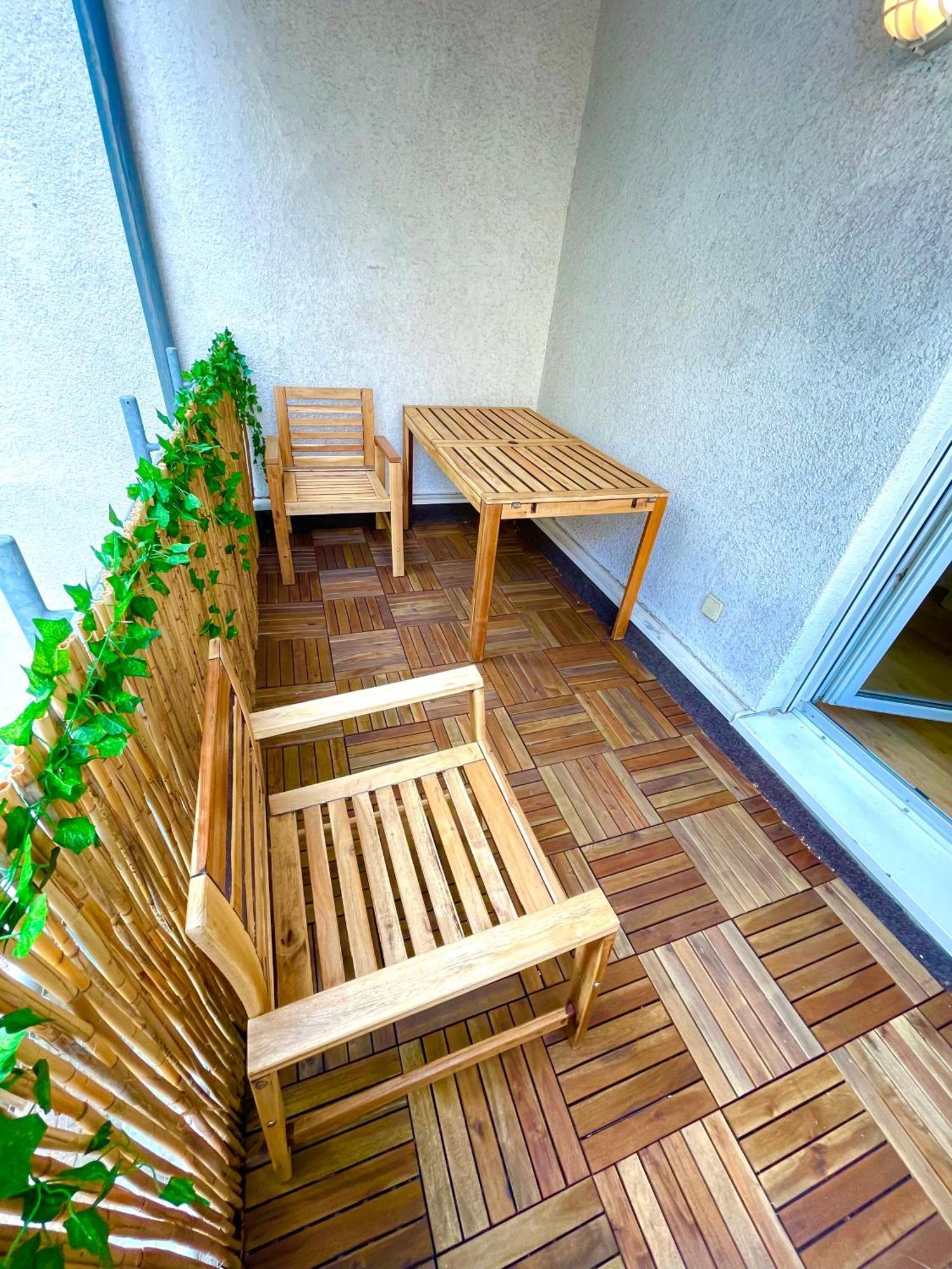 Studio Apartment In Stoetteritz With Balcony - Great Public Transport Links To The City Leipzig Bagian luar foto